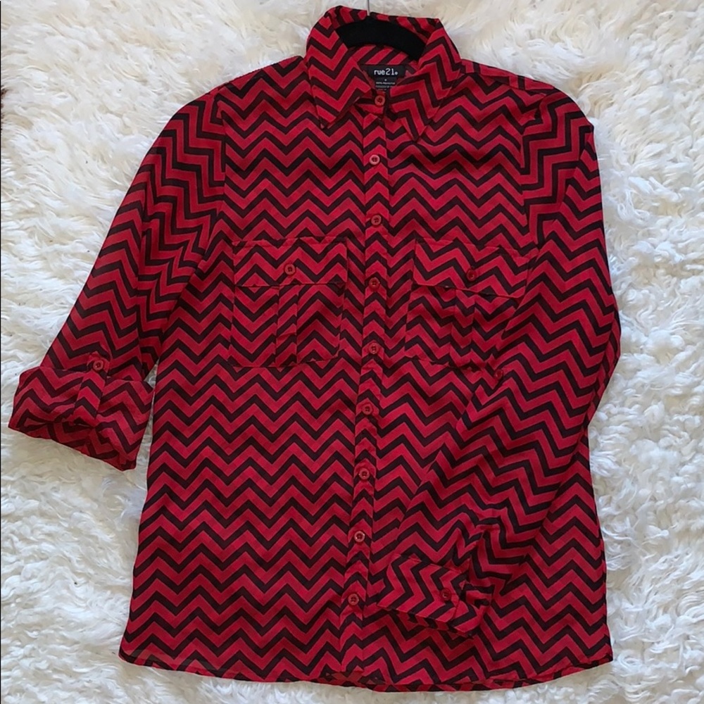 Womens Dressy Chevron Pattern Button Up Top